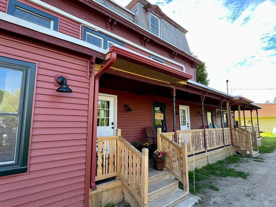 2 Bed Berkshire Getaway @ Stephentown Hotel エクステリア 写真